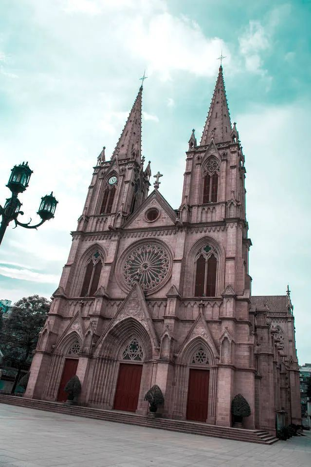 4月27日，农历 三月二十七 星期三，每天一分钟看世界！历史上的今天和生活冷知识