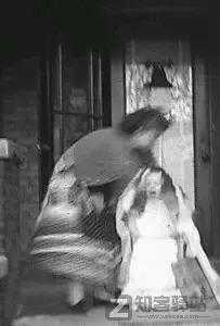 那些恐怖照片背后的故事，现实永远比故事更加荒诞...